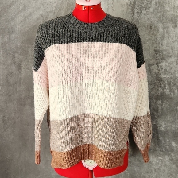 American Eagle Outfitters Sweaters - American Eagle women's chunky knit sweater